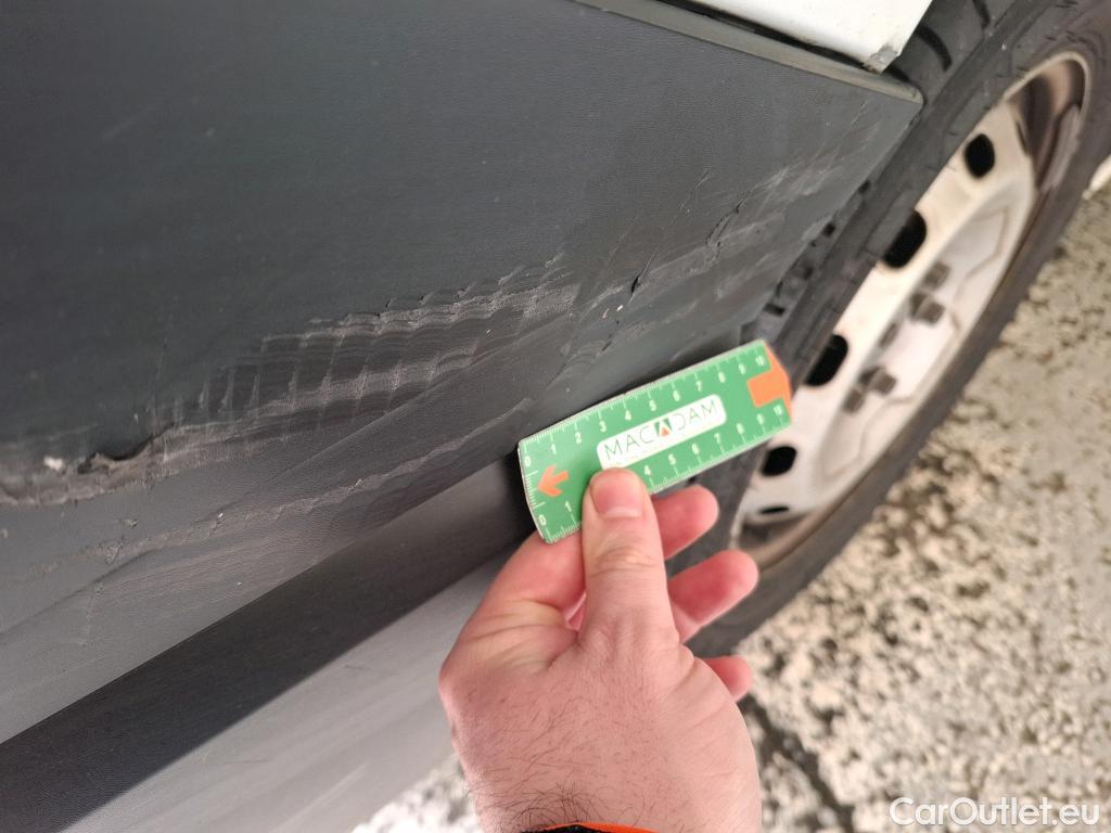  Renault  Trafic RENAULT  VU 4p Fourgon CA CF L2H1 1200 dCi 95 E6 #52