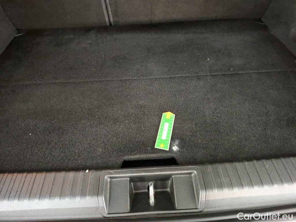  Renault  Captur RENAULT  / 2019 / 5P / SUV Intens E-Tech hybride recharg 160 - 21 #31