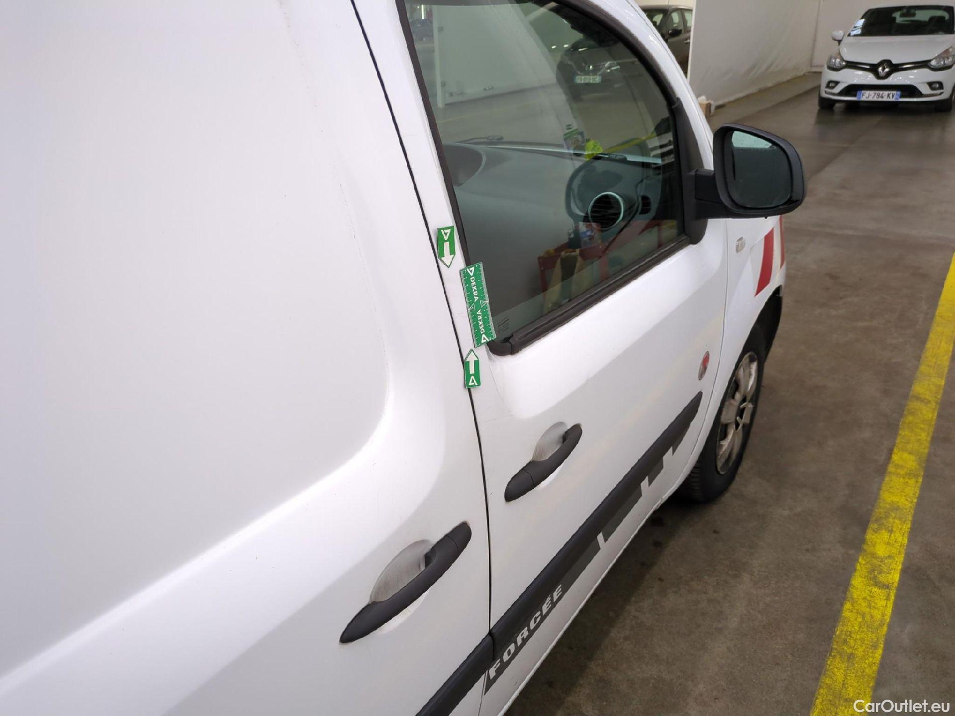  Renault  Kangoo  Express Extra (Série Spéciale) 1.5 dCi 90CV BVM5 E6 #29