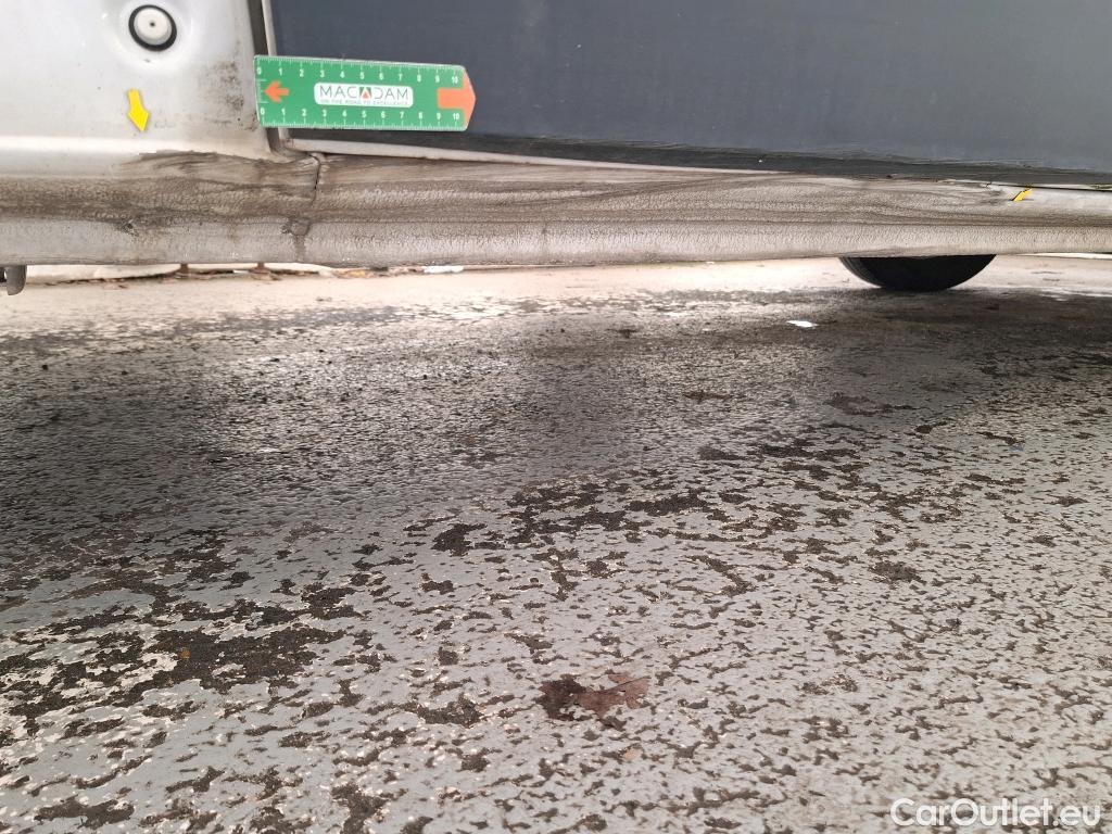  Renault  Trafic RENAULT  VU 4p Fourgon CA CF L2H1 1200 dCi 95 E6 #3