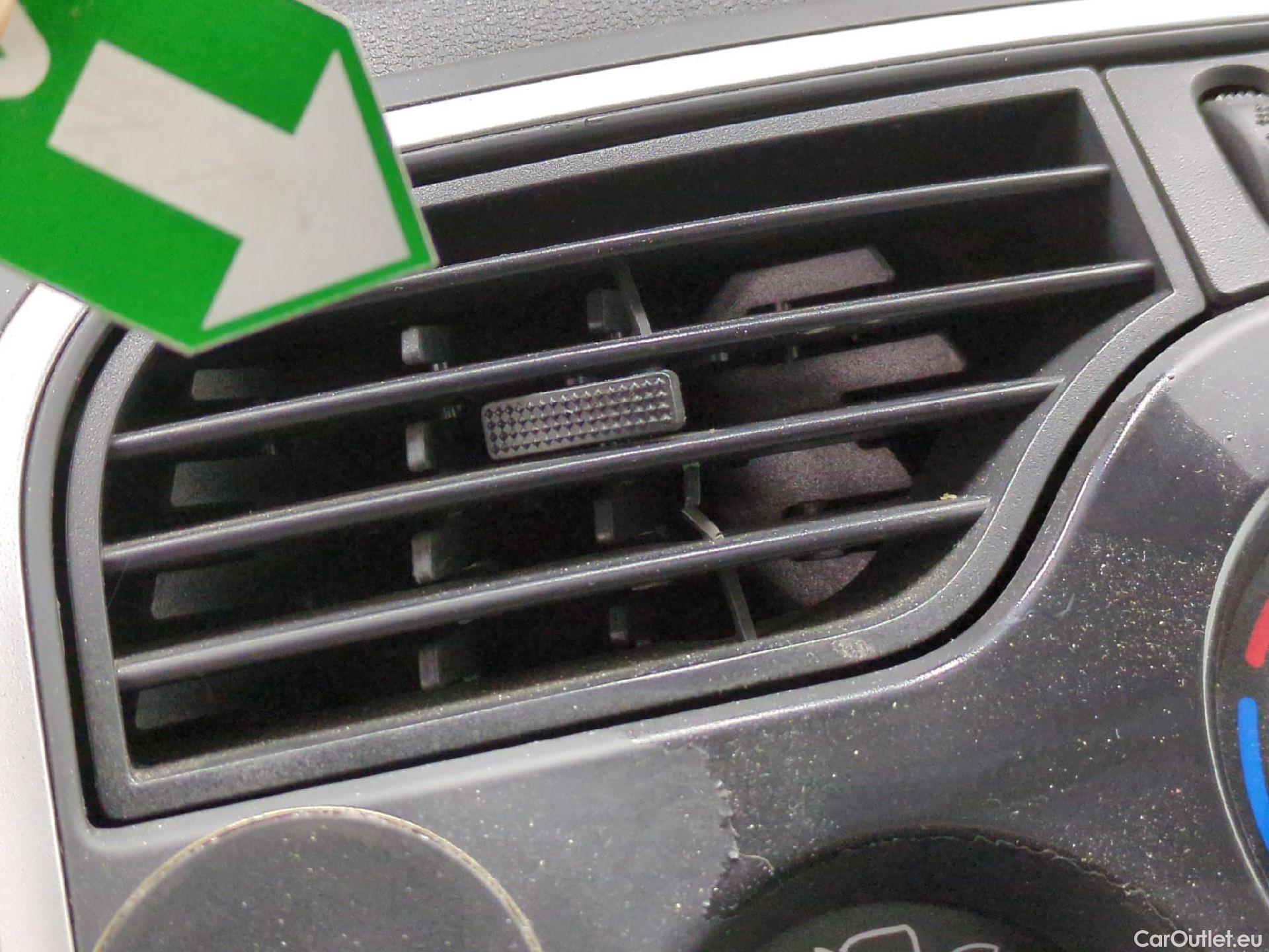  Renault  Kangoo  Express Extra (Série Spéciale) 1.5 dCi 90CV BVM5 E6 #1