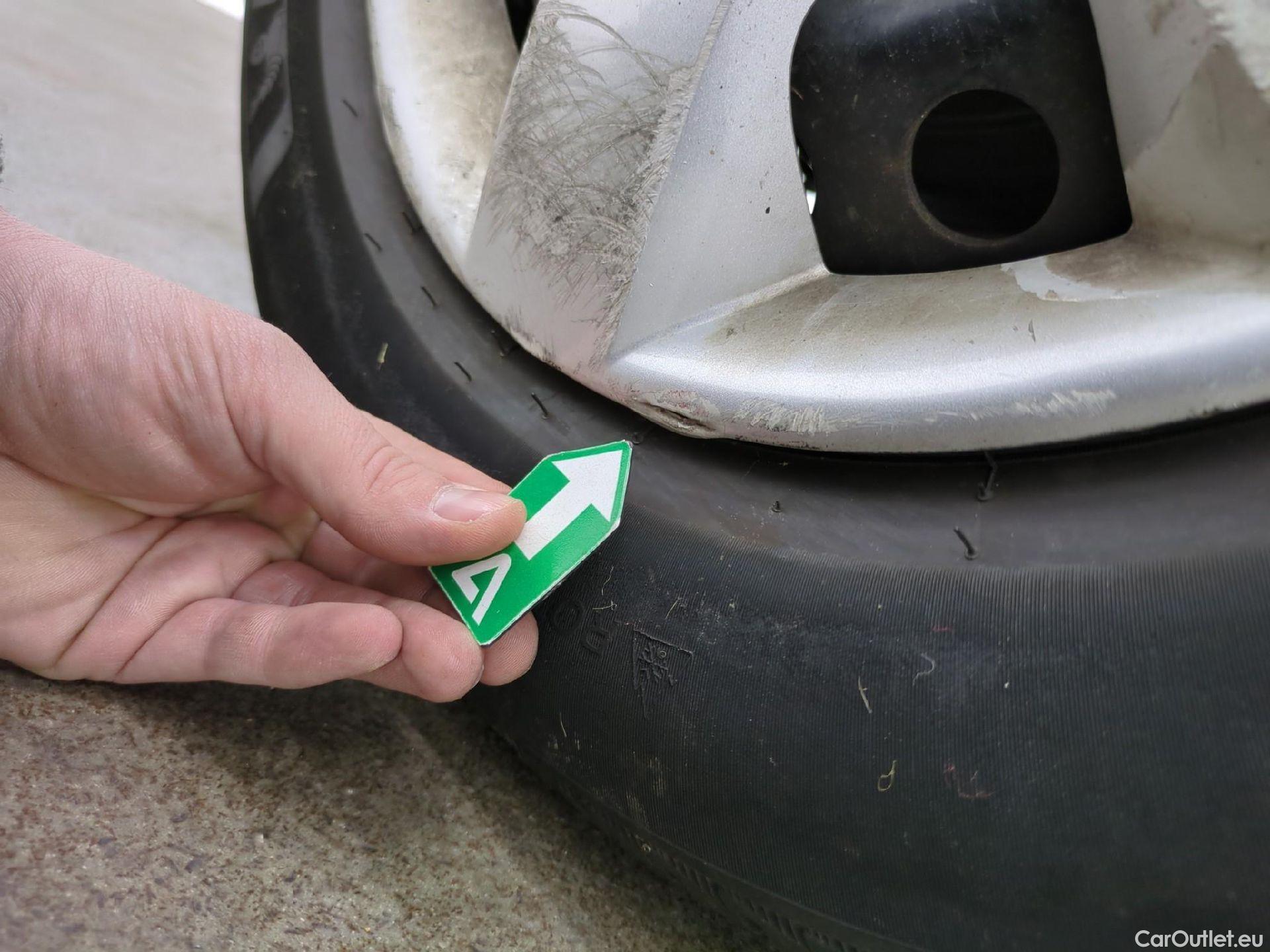  Renault  Kangoo  Express Extra (Série Spéciale) 1.5 dCi 90CV BVM5 E6 #24