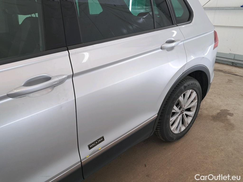  Volkswagen  Tiguan VOLKSWAGEN  / 2020 / 5P / SUV 2.0 TDI 150 DSG7 Life Business #1