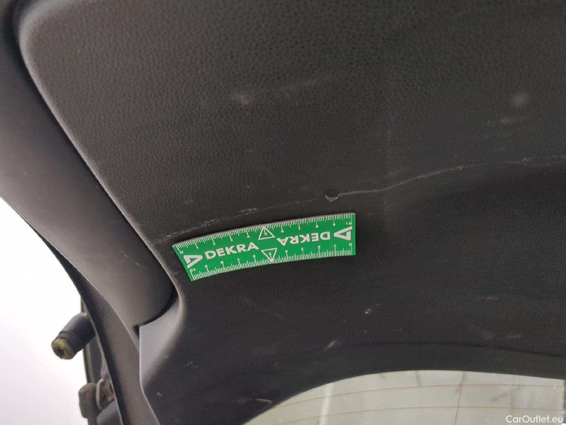  Toyota  Corolla TOYOTA  Touring Sports / 2018 / 5P / Break Hybride 122h Dynamic Business Stage Acad #8