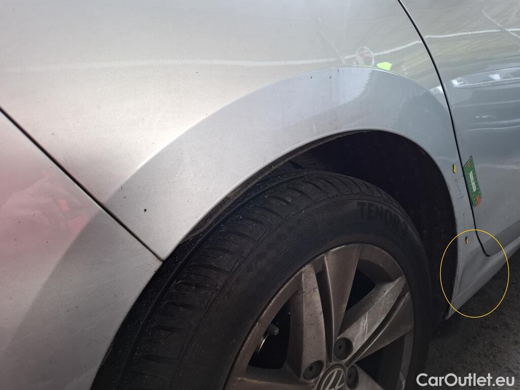  Volkswagen  Golf  VOLKSWAGEN / 2020 / 5P / Berline 2.0 TDI SCR 150 DSG7 Life Busi 1st #8