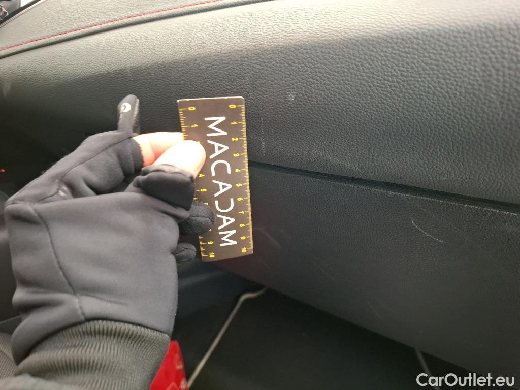  Toyota  Corolla TOYOTA  / 2018 / 5P / Berline Hybride 122h Collection #51