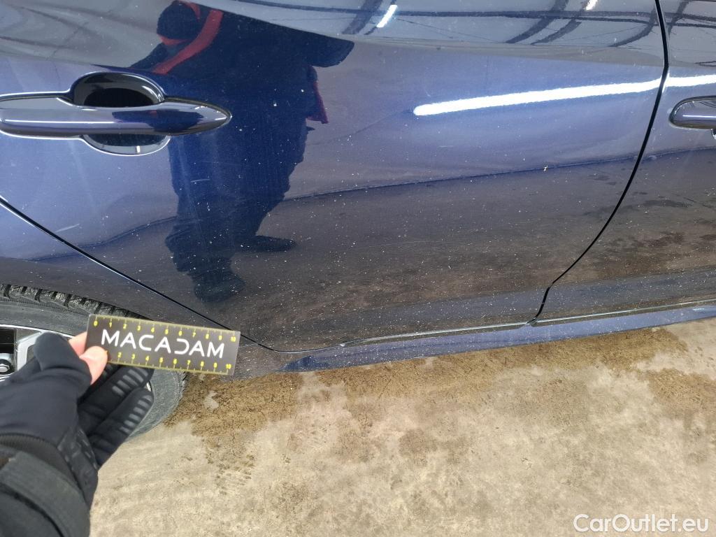  Toyota  Corolla TOYOTA  / 2018 / 5P / Berline Hybride 122h Collection #57