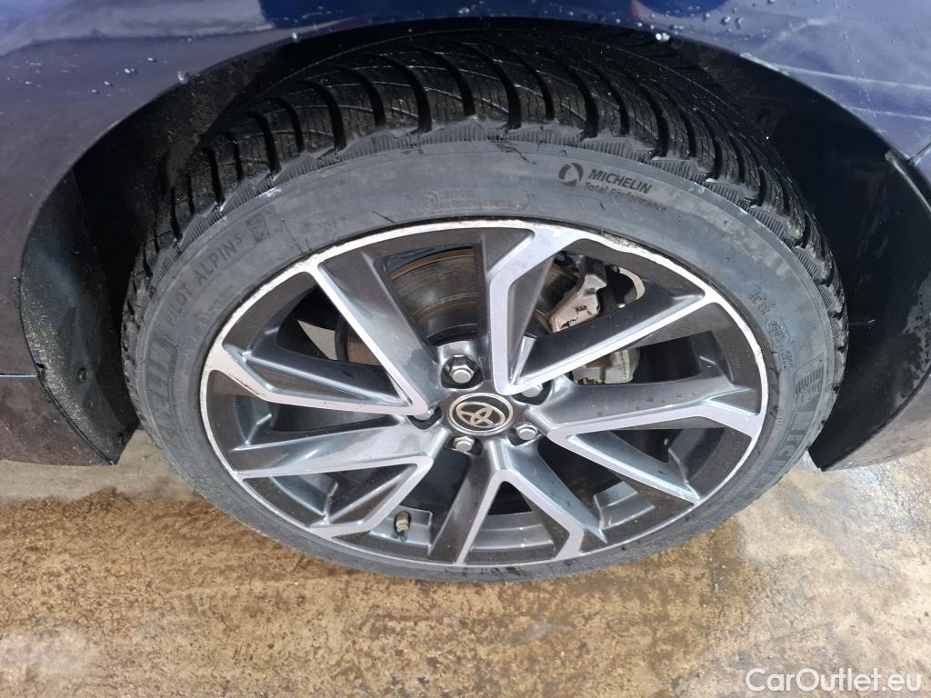  Toyota  Corolla TOYOTA  / 2018 / 5P / Berline Hybride 122h Collection #13