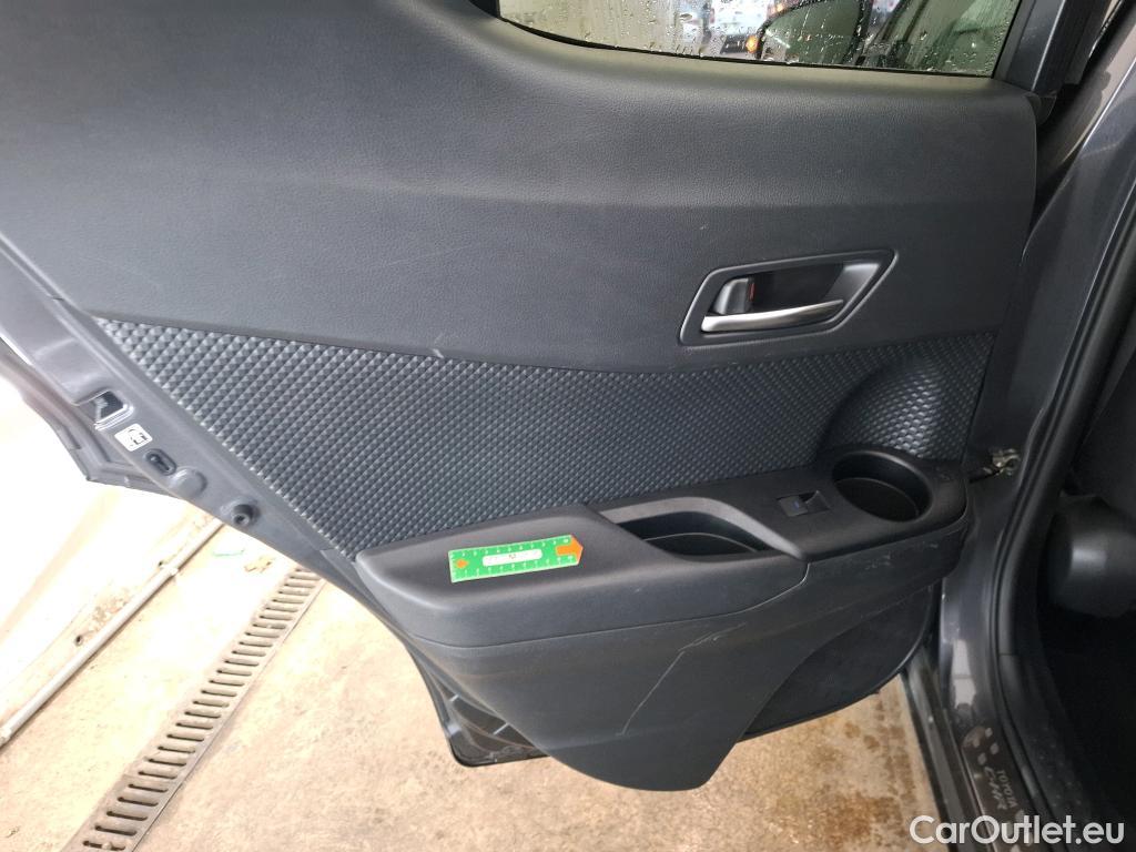  Toyota  C-HR TOYOTA  / 2016 / 5P / SUV 2.0 HYBRIDE 184 COLLECTION #9