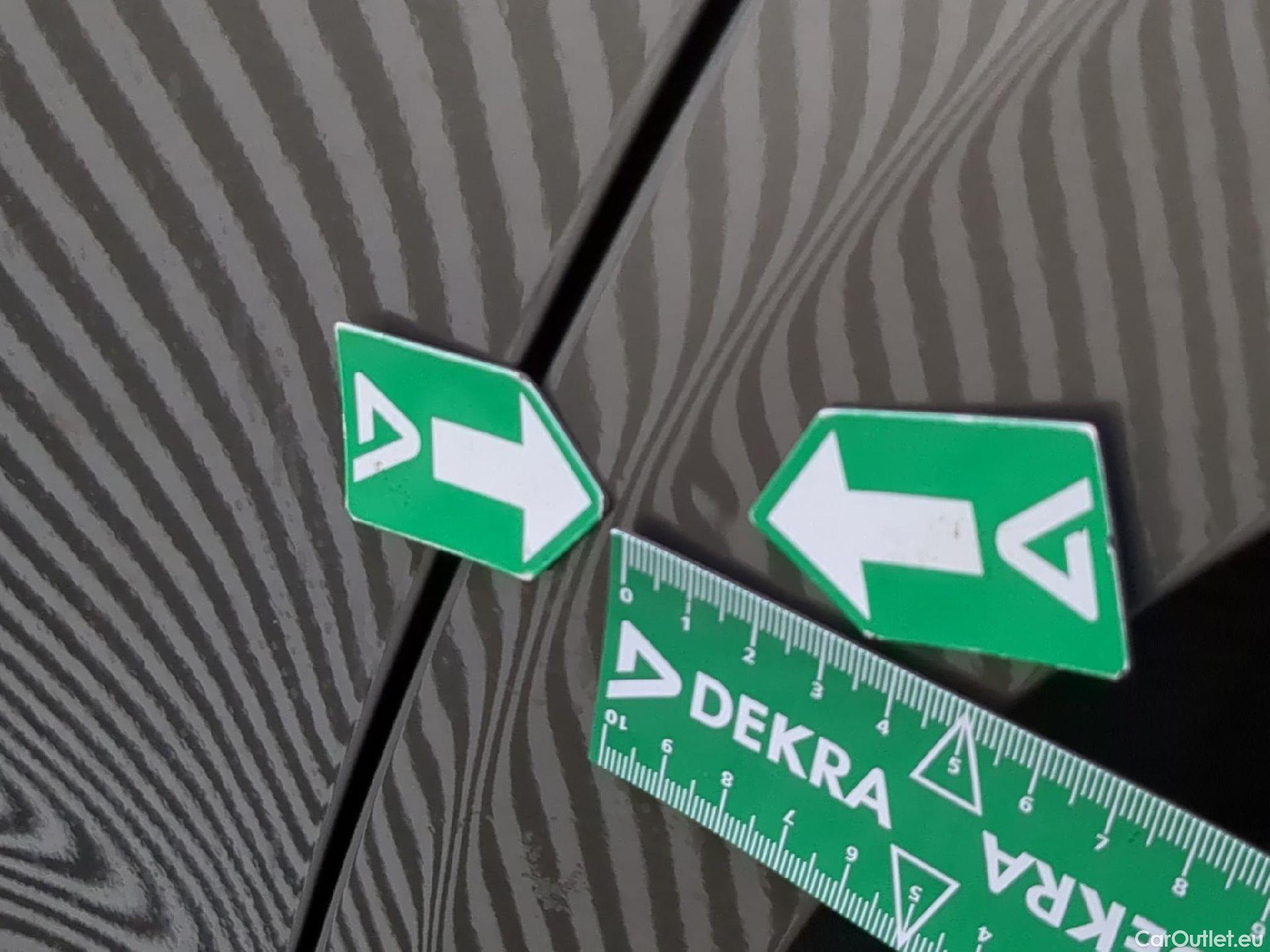  Toyota  Corolla TOYOTA  Touring Sports / 2018 / 5P / Break Hybride 122h Dynamic Business Stage Acad #20