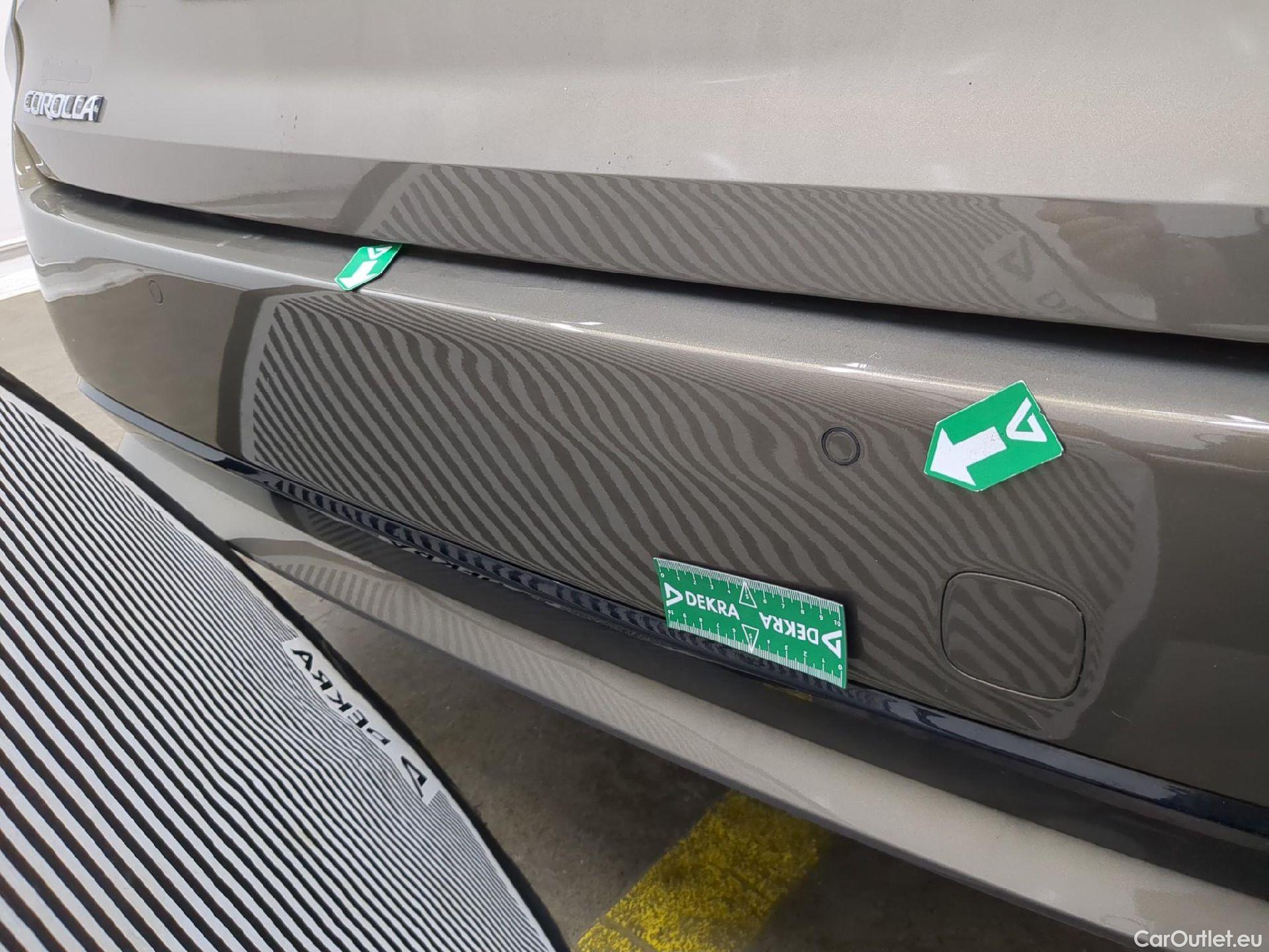  Toyota  Corolla TOYOTA  Touring Sports / 2018 / 5P / Break Hybride 122h Dynamic Business Stage Acad #23