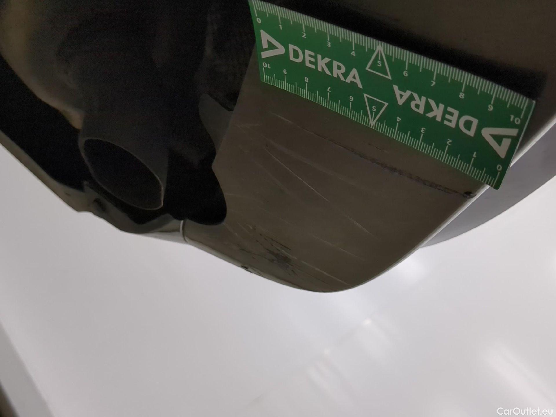  Toyota  Corolla TOYOTA  Touring Sports / 2018 / 5P / Break Hybride 122h Dynamic Business Stage Acad #25