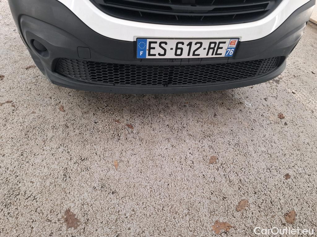  Renault  Trafic RENAULT  VU 4p Fourgon CA CF L2H1 1200 dCi 95 E6 #84