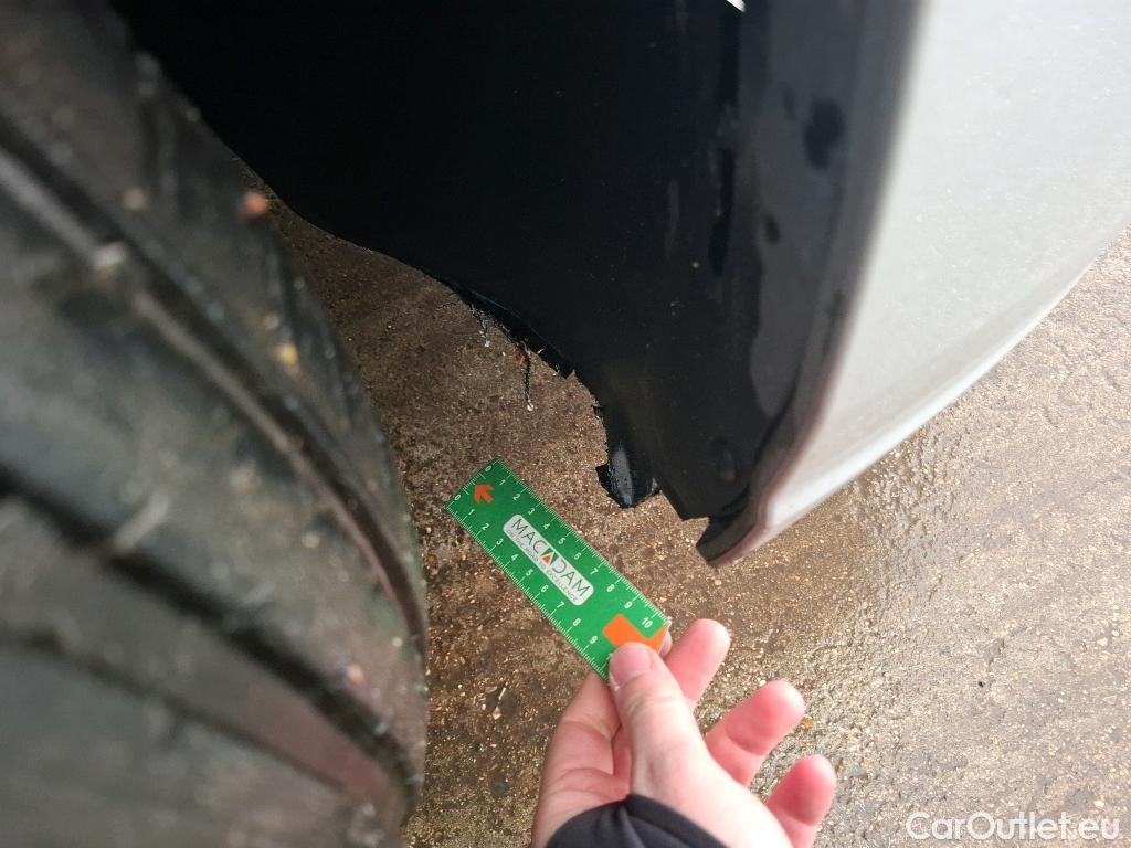  Volkswagen  Golf  VOLKSWAGEN / 2020 / 5P / Berline 2.0 TDI SCR 150 DSG7 Life Busi 1st #30