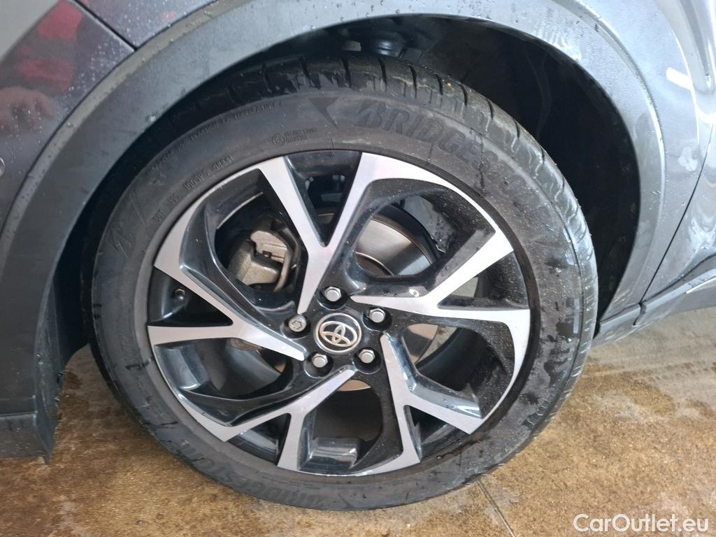  Toyota  C-HR TOYOTA  / 2016 / 5P / SUV 2.0 HYBRIDE 184 COLLECTION #18