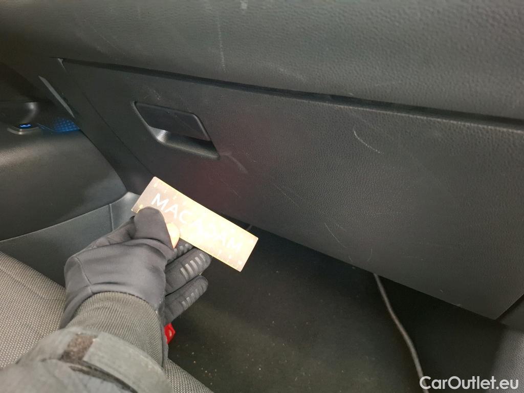  Toyota  Corolla TOYOTA  / 2018 / 5P / Berline Hybride 122h Collection #47