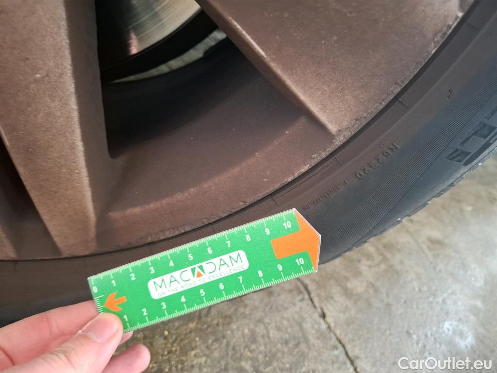  Volkswagen  Golf  VOLKSWAGEN / 2020 / 5P / Berline 2.0 TDI SCR 150 DSG7 Life Busi 1st #27