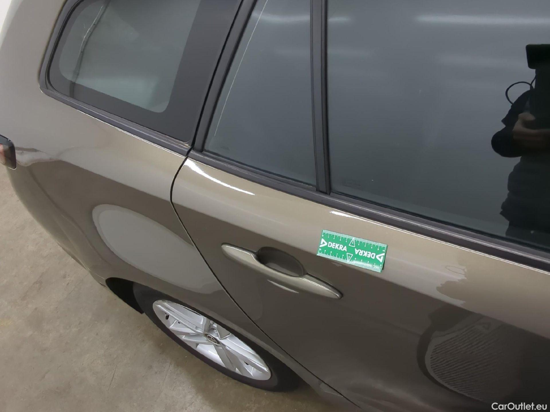  Toyota  Corolla TOYOTA  Touring Sports / 2018 / 5P / Break Hybride 122h Dynamic Business Stage Acad #14