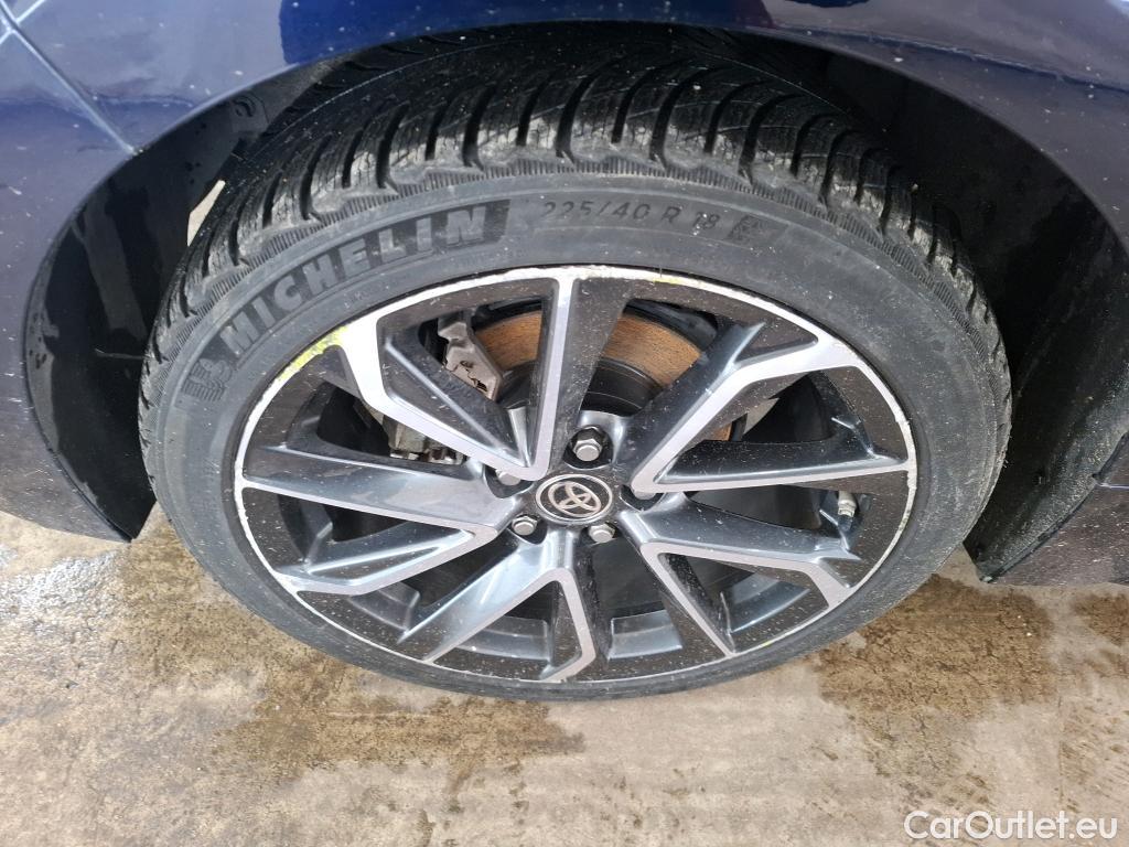  Toyota  Corolla TOYOTA  / 2018 / 5P / Berline Hybride 122h Collection #8