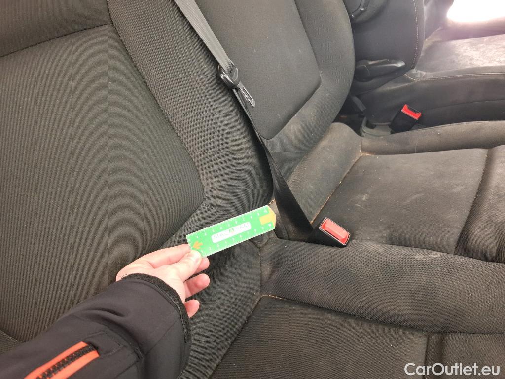  Renault  Trafic RENAULT  VU 4p Fourgon CA CF L2H1 1200 dCi 95 E6 #81