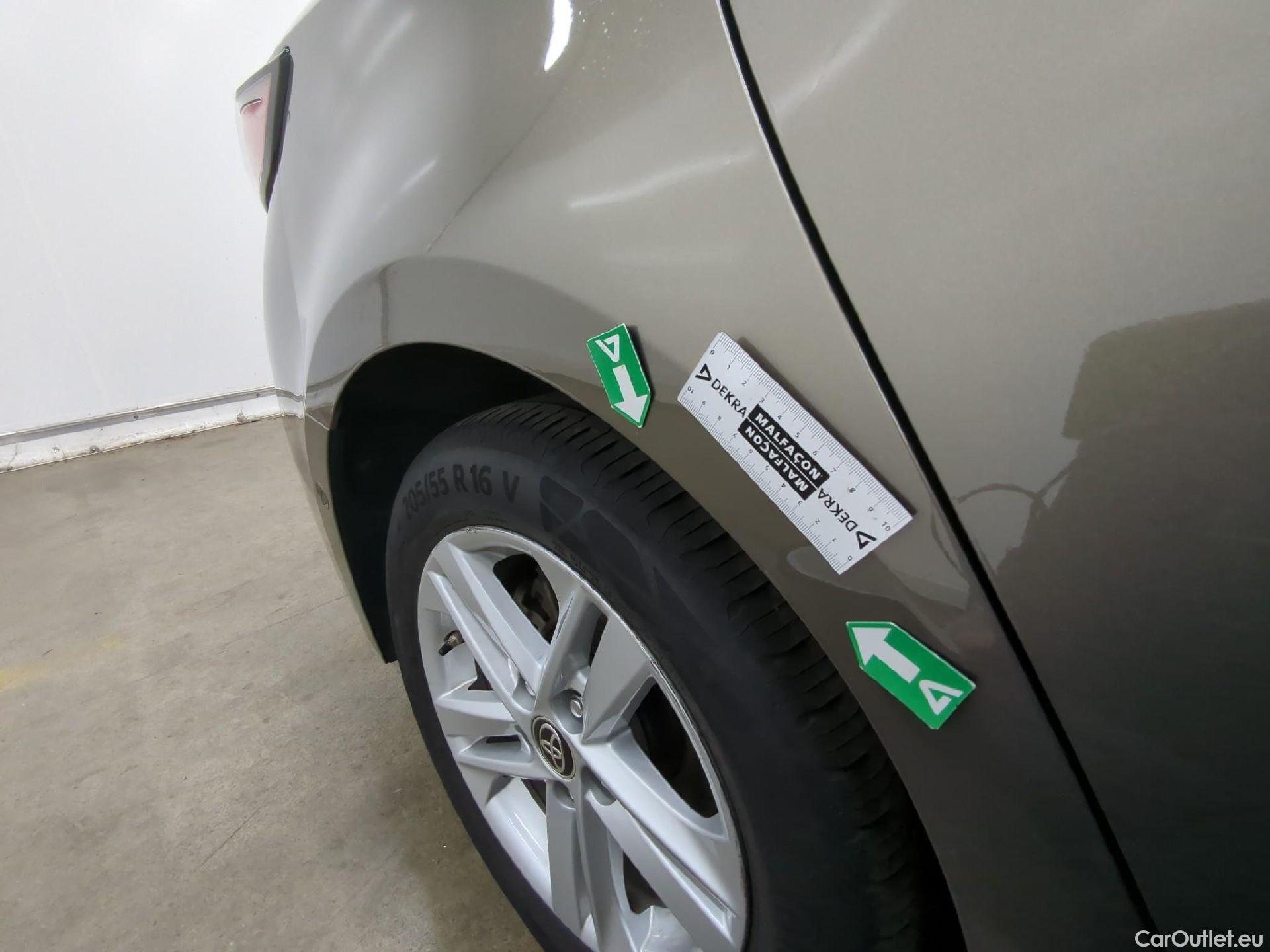  Toyota  Corolla TOYOTA  Touring Sports / 2018 / 5P / Break Hybride 122h Dynamic Business Stage Acad #11