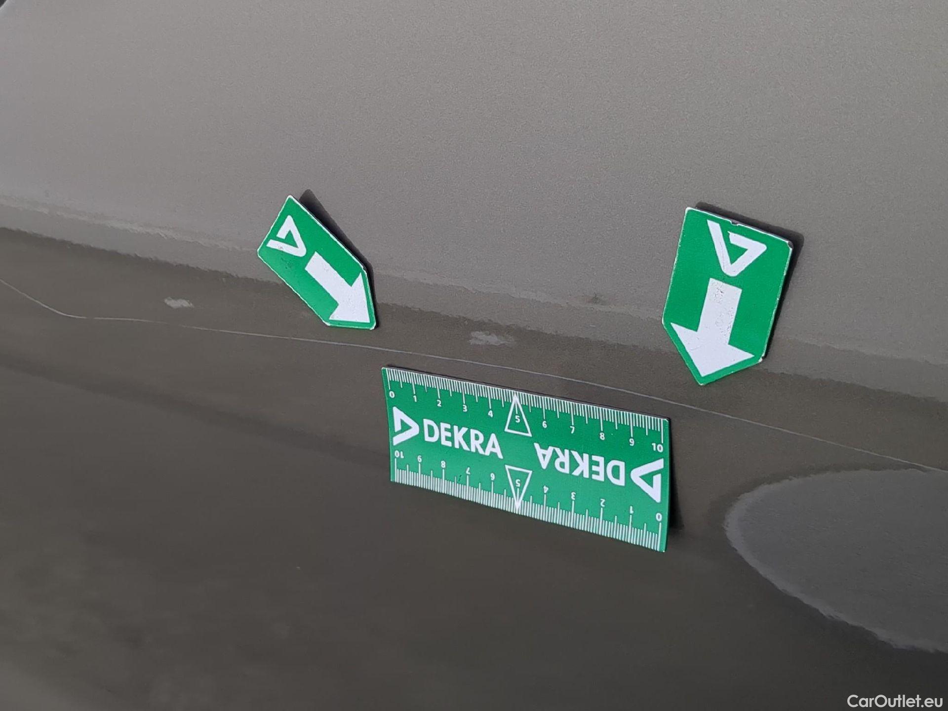  Toyota  Corolla TOYOTA  Touring Sports / 2018 / 5P / Break Hybride 122h Dynamic Business Stage Acad #15