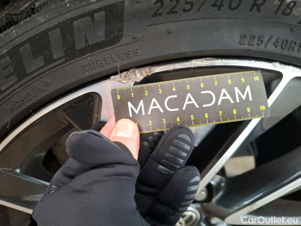  Toyota  Corolla TOYOTA  / 2018 / 5P / Berline Hybride 122h Collection #19