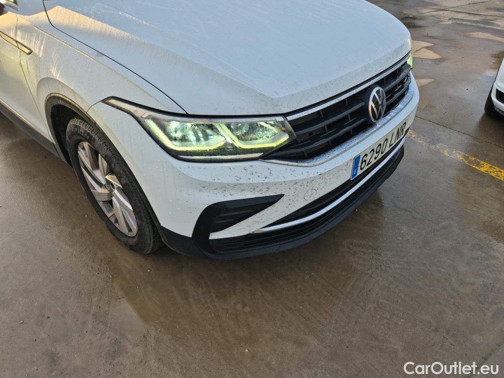  Volkswagen  Tiguan VOLKSWAGEN  / 2020 / 5P / todoterreno Life 2.0 TDI 110kW (150CV) DSG #1