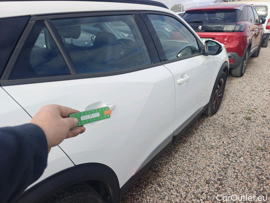  Peugeot  2008 PEUGEOT  / 2019 / 5P / todoterreno Allure BlueHDI 100 S&S BVM6 #1