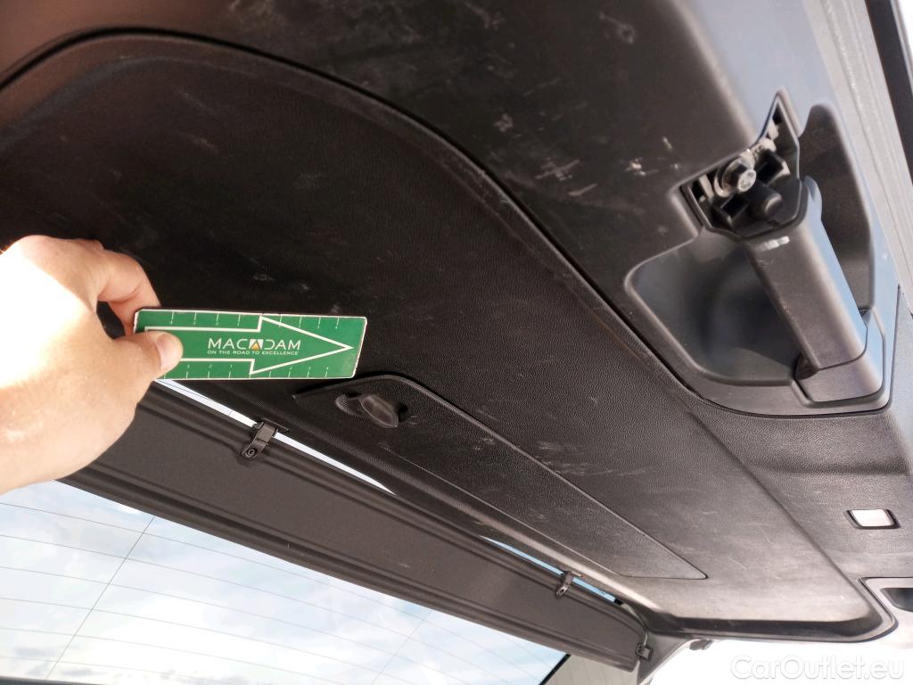  Volvo  XC60 VOLVO  / 2017 / 5P / todoterreno 2.0 T6 AWD Recharge R-Design Auto #16