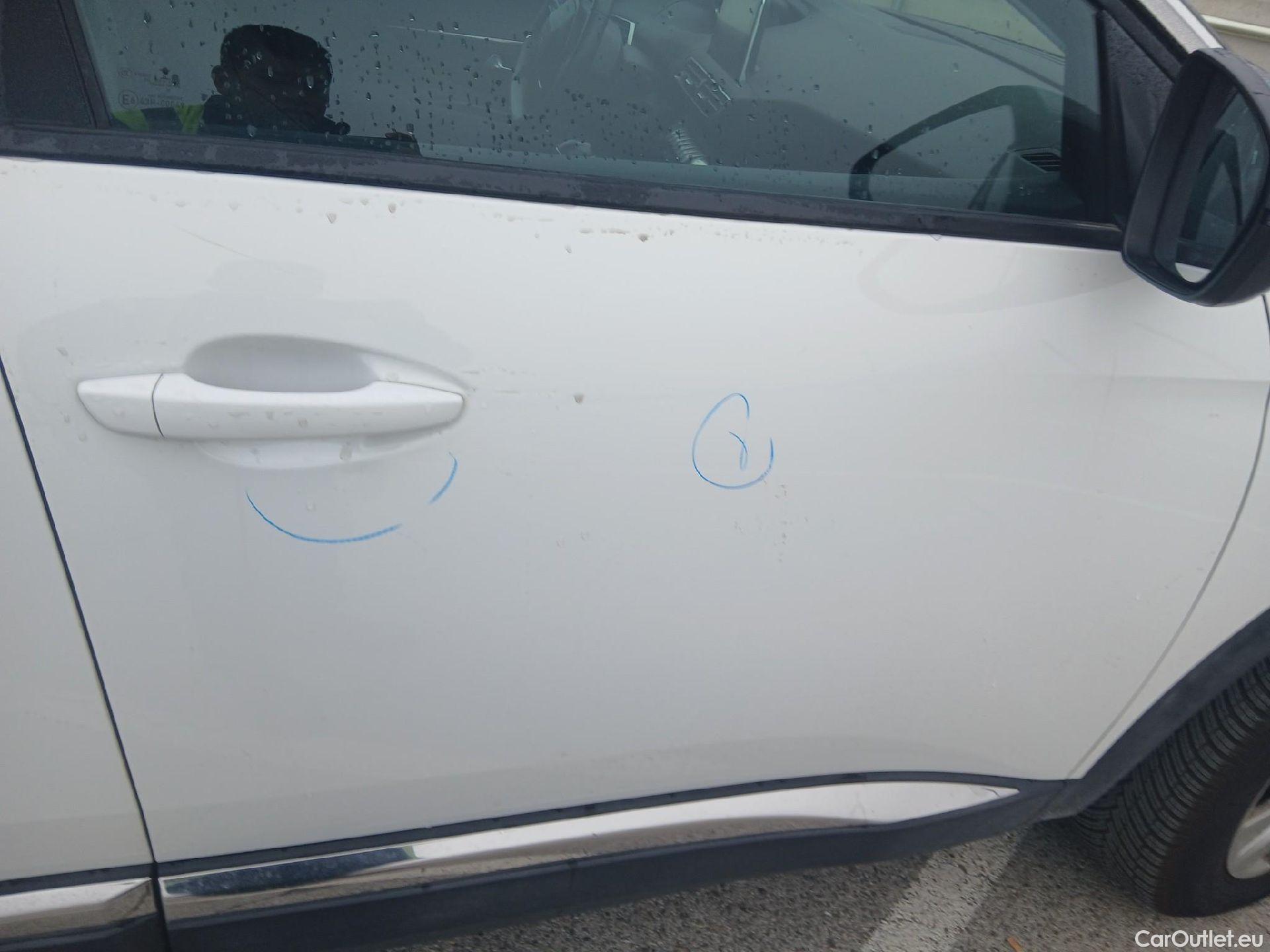  Peugeot  3008 PEUGEOT  / 2016 / 5P / todoterreno 1.5 BlueHDi 96kW (130CV) S&S Style #29