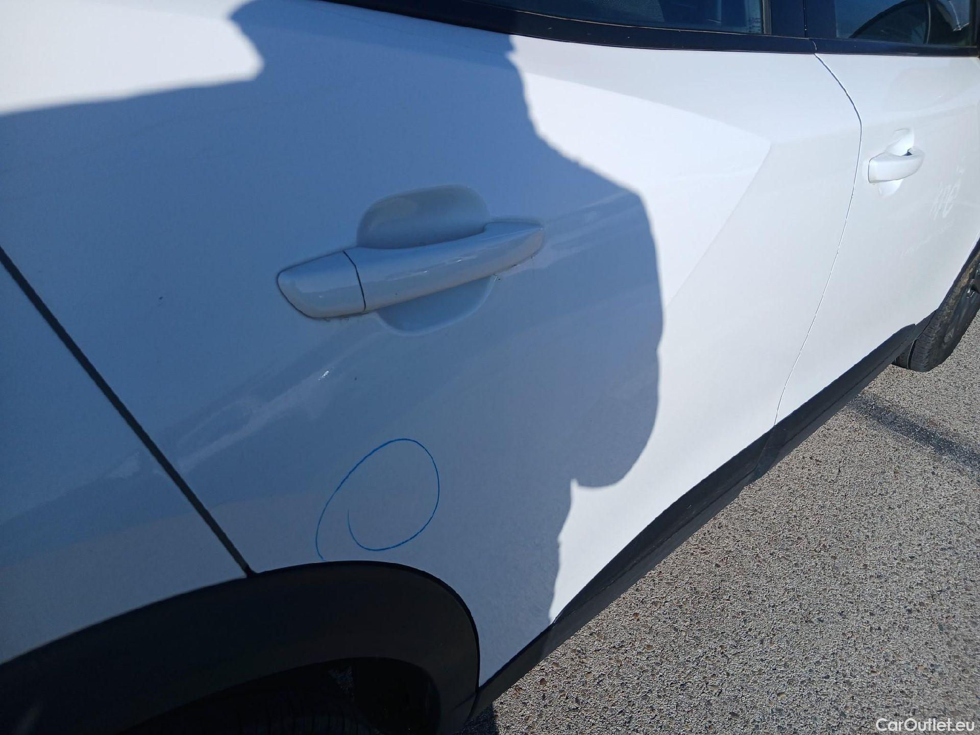  Peugeot  2008 PEUGEOT  / 2019 / 5P / todoterreno Active Pack BlueHDI 81kW (110CV) #29