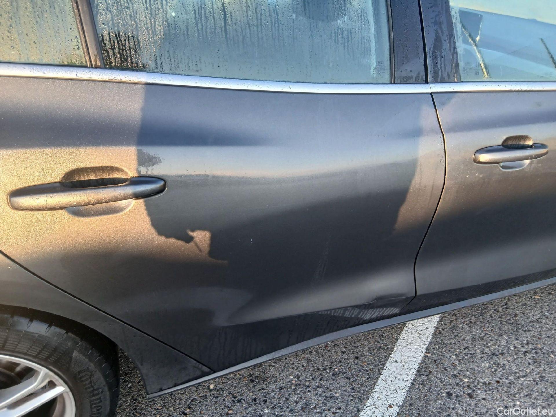  Ford  Focus FORD  / 2018 / 5P / familiar 1.0 Ecoboost 92kW Trend+ Auto SB #26