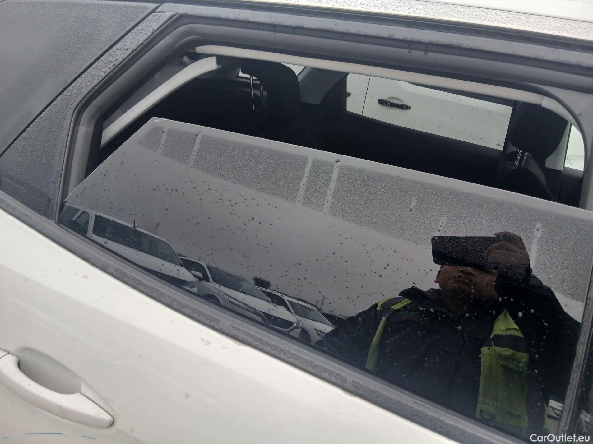  Peugeot  3008 PEUGEOT  / 2016 / 5P / todoterreno 1.5 BlueHDi 96kW (130CV) S&S Style #31