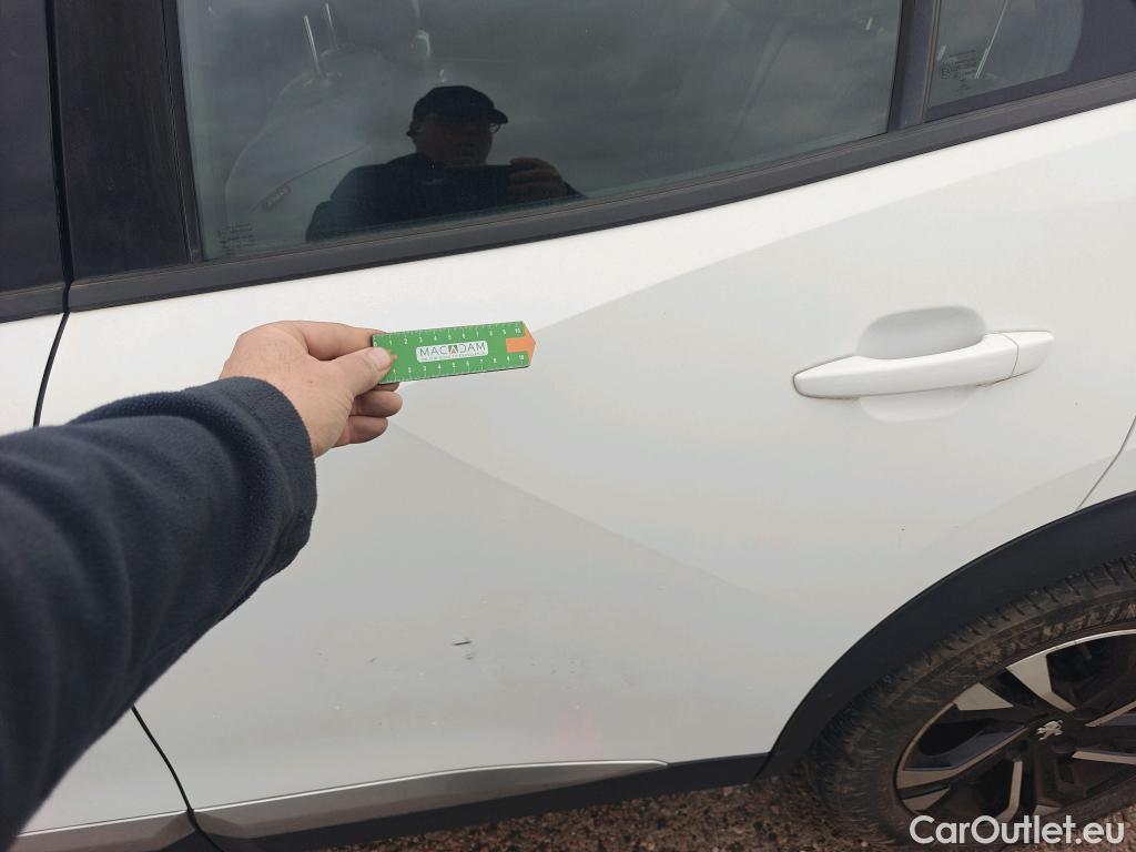  Peugeot  2008 PEUGEOT  / 2019 / 5P / todoterreno Allure BlueHDI 100 S&S BVM6 #8