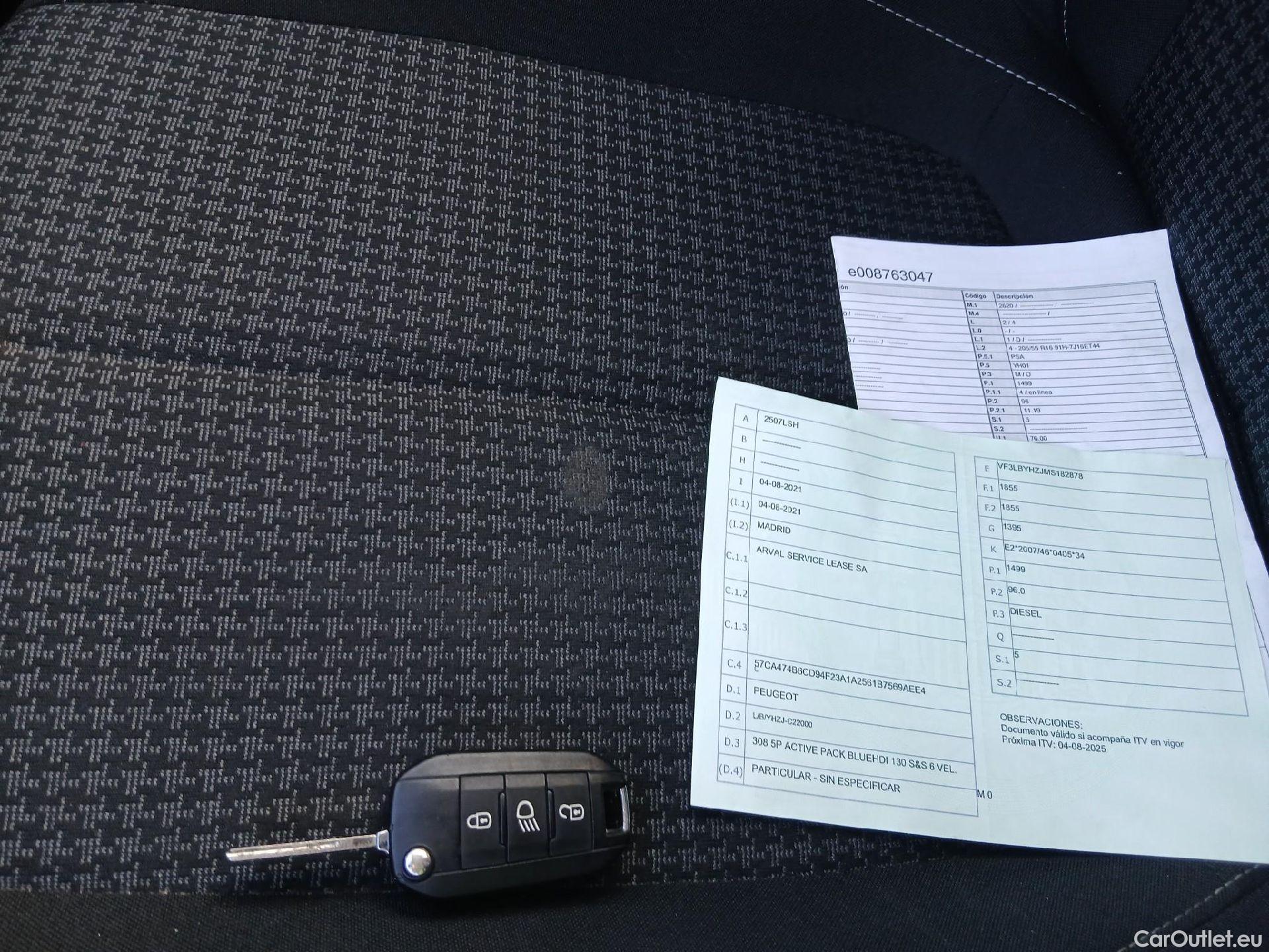  Peugeot  308 PEUGEOT  / 2017 / 5P / berlina con portón 5p Active Pack BlueHDi 130 S&S (AC) #28