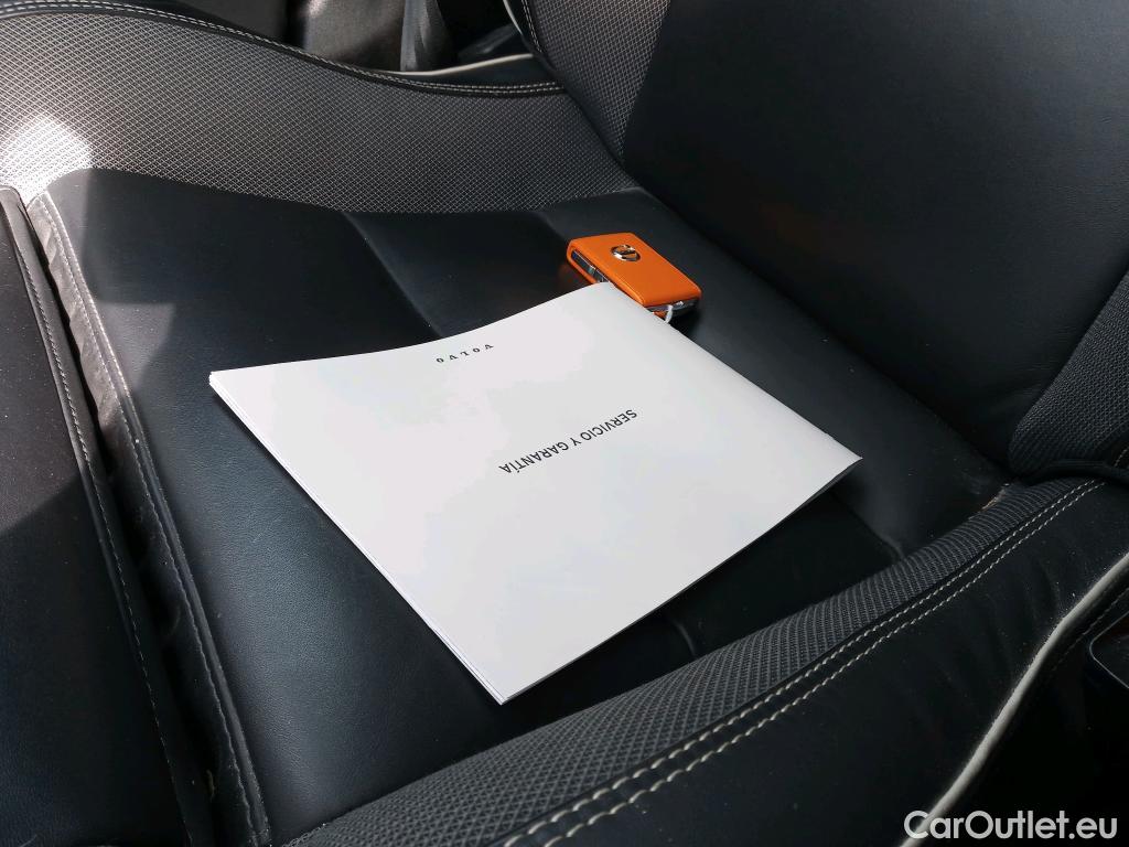  Volvo  XC60 VOLVO  / 2017 / 5P / todoterreno 2.0 T6 AWD Recharge R-Design Auto #13