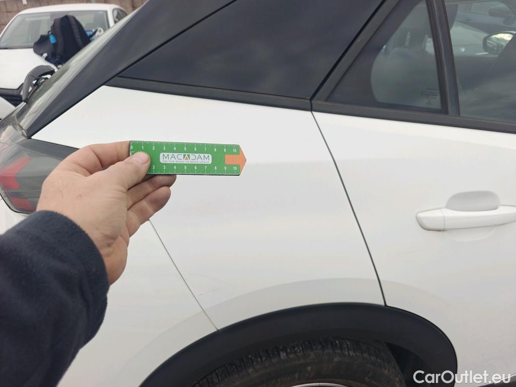  Peugeot  2008 PEUGEOT  / 2019 / 5P / todoterreno Allure BlueHDI 100 S&S BVM6 #21