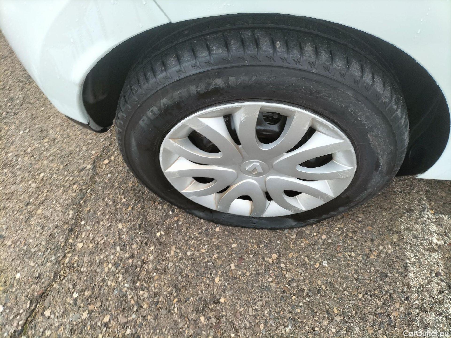  Renault  Clio RENAULT  / 2016 / 5P / berlina con portón Business TCe 66kW (90CV) GLP -18 #33