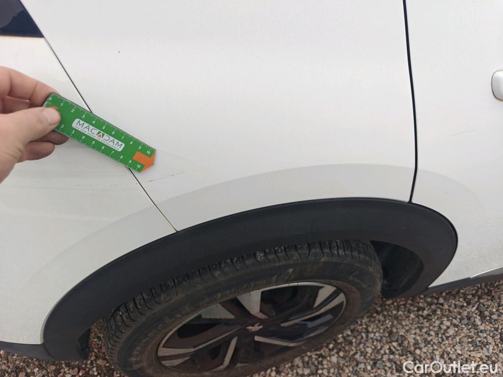  Peugeot  2008 PEUGEOT  / 2019 / 5P / todoterreno Allure BlueHDI 100 S&S BVM6 #22