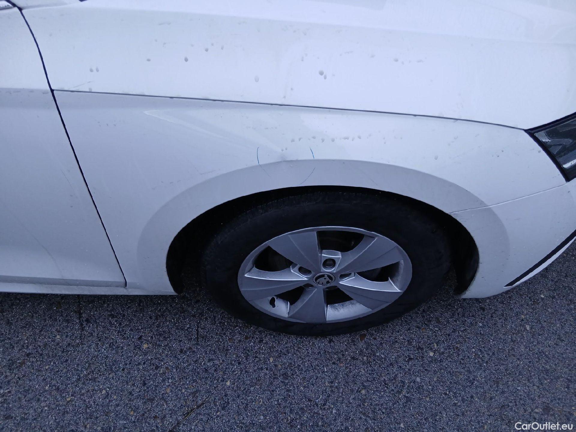  Skoda  Octavia SKODA  / 2020 / 5P / berlina con portón 2.0 TDI 85kW (115 CV) Manual Ambition #16