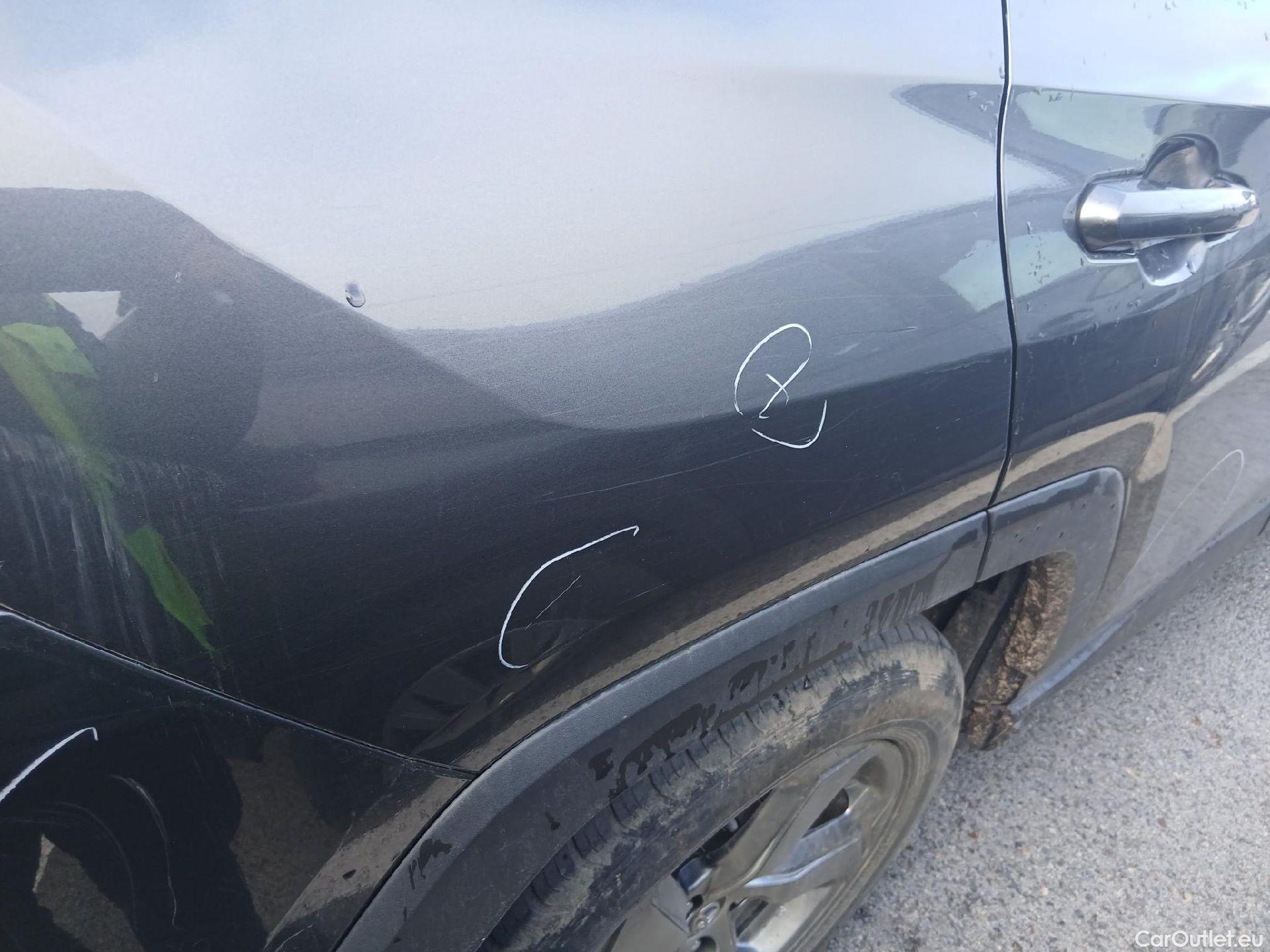  Toyota  RAV4 TOYOTA  / 2018 / 5P / todoterreno 2.5l 220H Advance 4WD #34