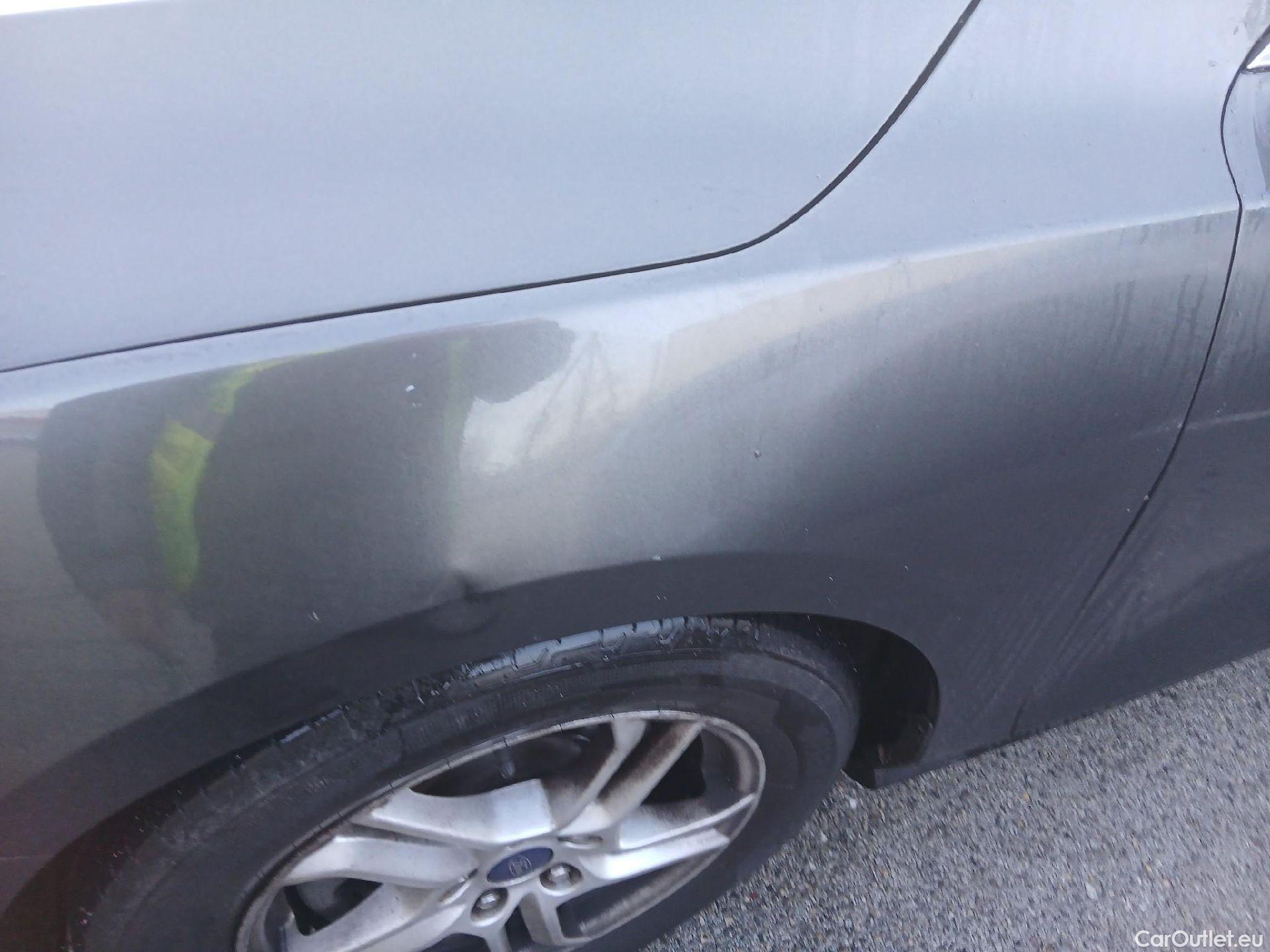  Ford  Focus FORD  / 2018 / 5P / familiar 1.0 Ecoboost 92kW Trend+ Auto SB #9