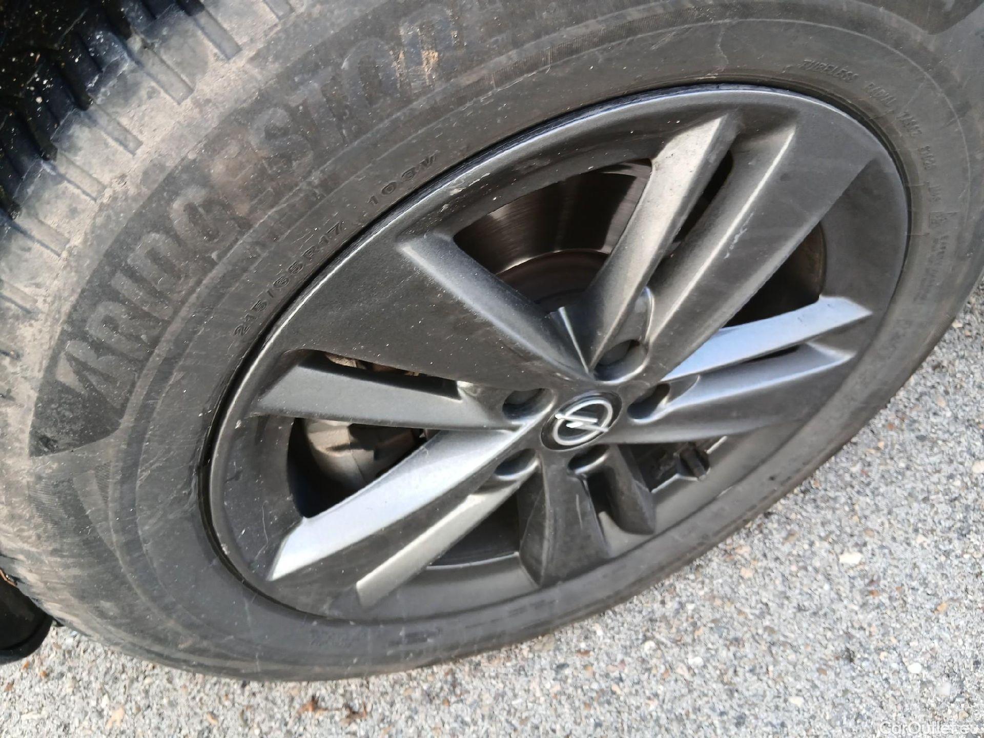  Opel   Grandland X OPEL Grandland / 2021 / 5P / todoterreno 1.5 CDTi Business Edition Auto #11