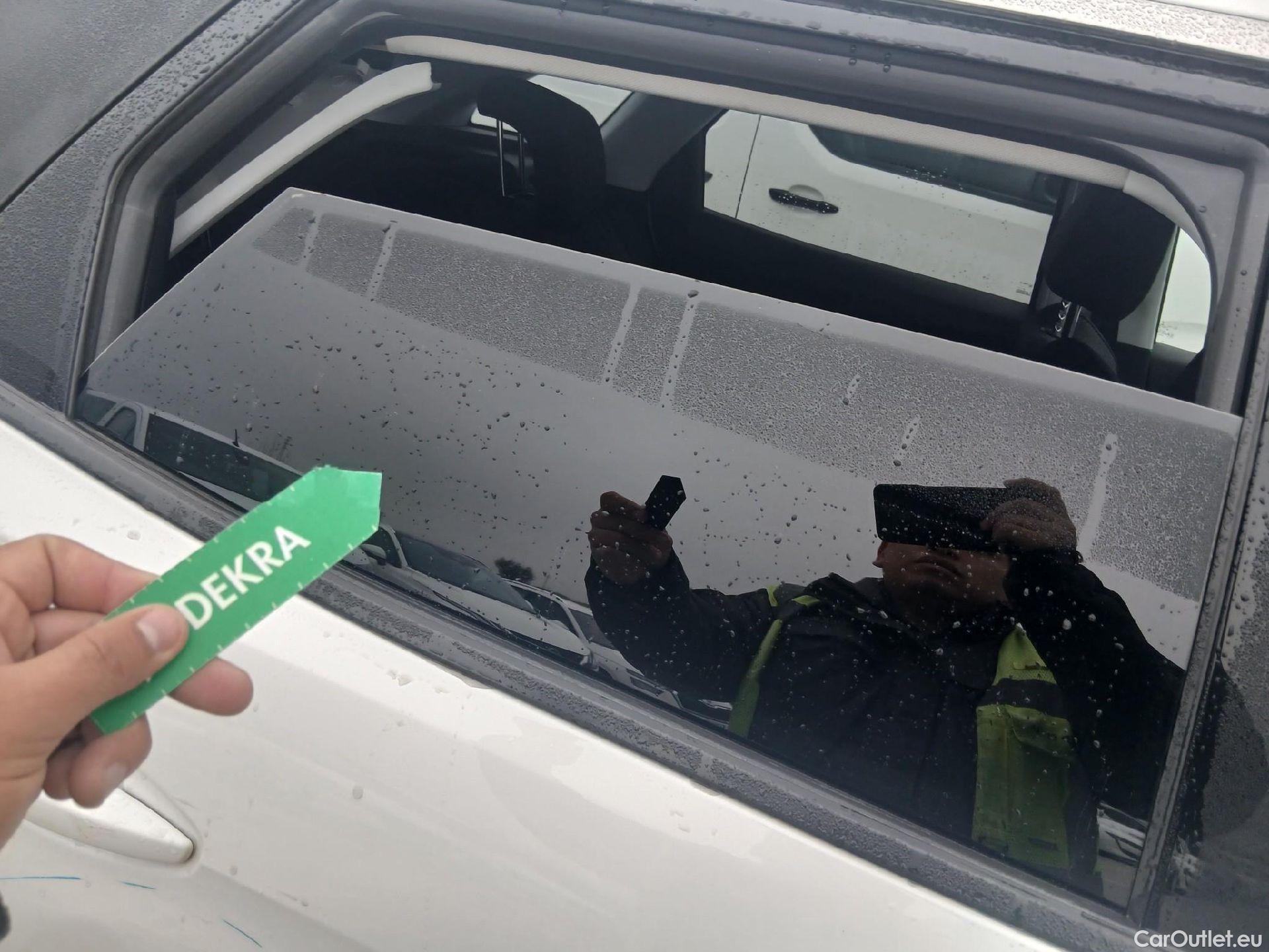  Peugeot  3008 PEUGEOT  / 2016 / 5P / todoterreno 1.5 BlueHDi 96kW (130CV) S&S Style #32