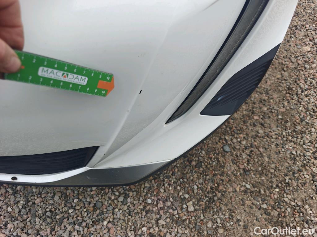  Peugeot  2008 PEUGEOT  / 2019 / 5P / todoterreno Allure BlueHDI 100 S&S BVM6 #20