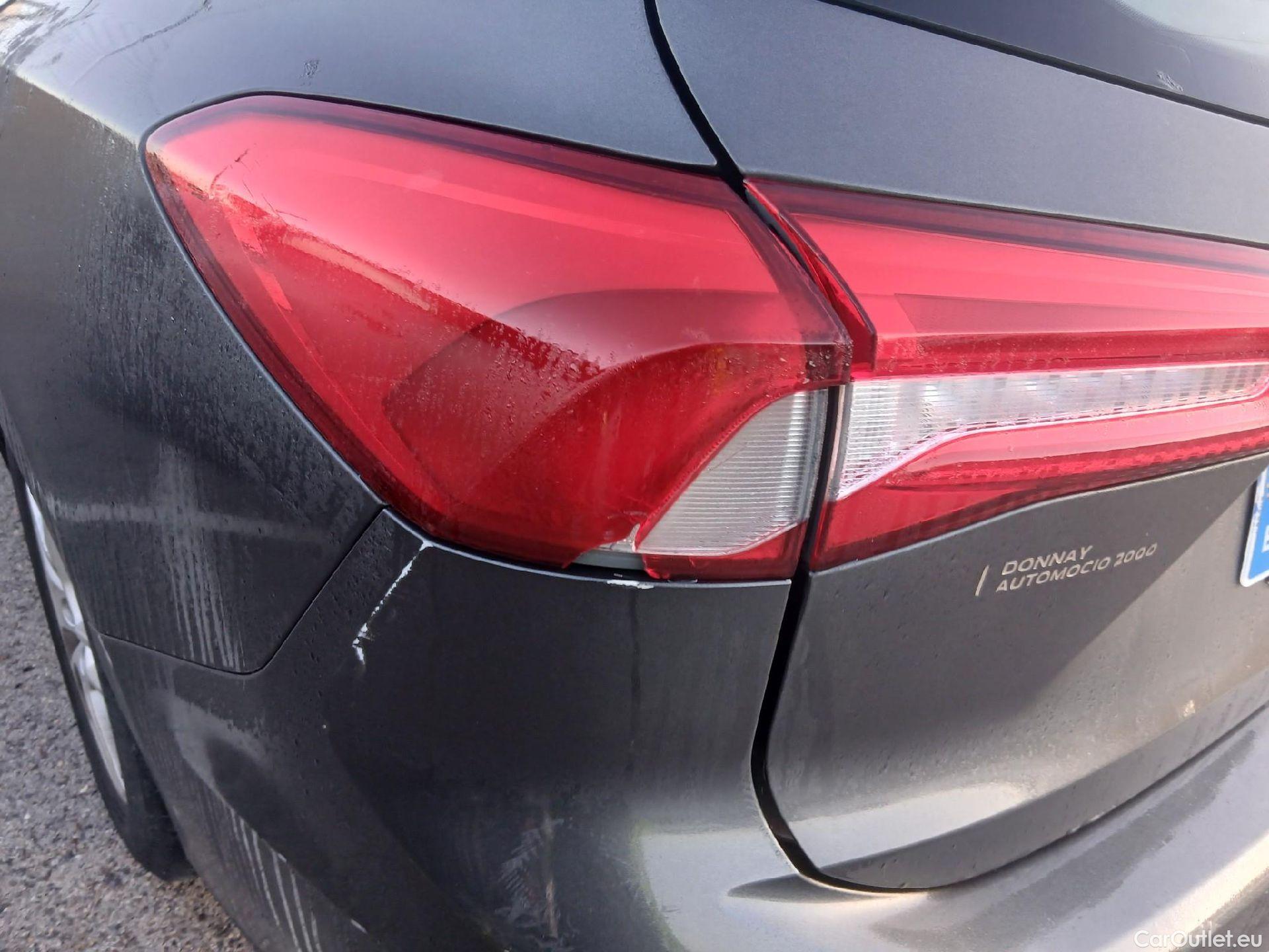  Ford  Focus FORD  / 2018 / 5P / familiar 1.0 Ecoboost 92kW Trend+ Auto SB #21