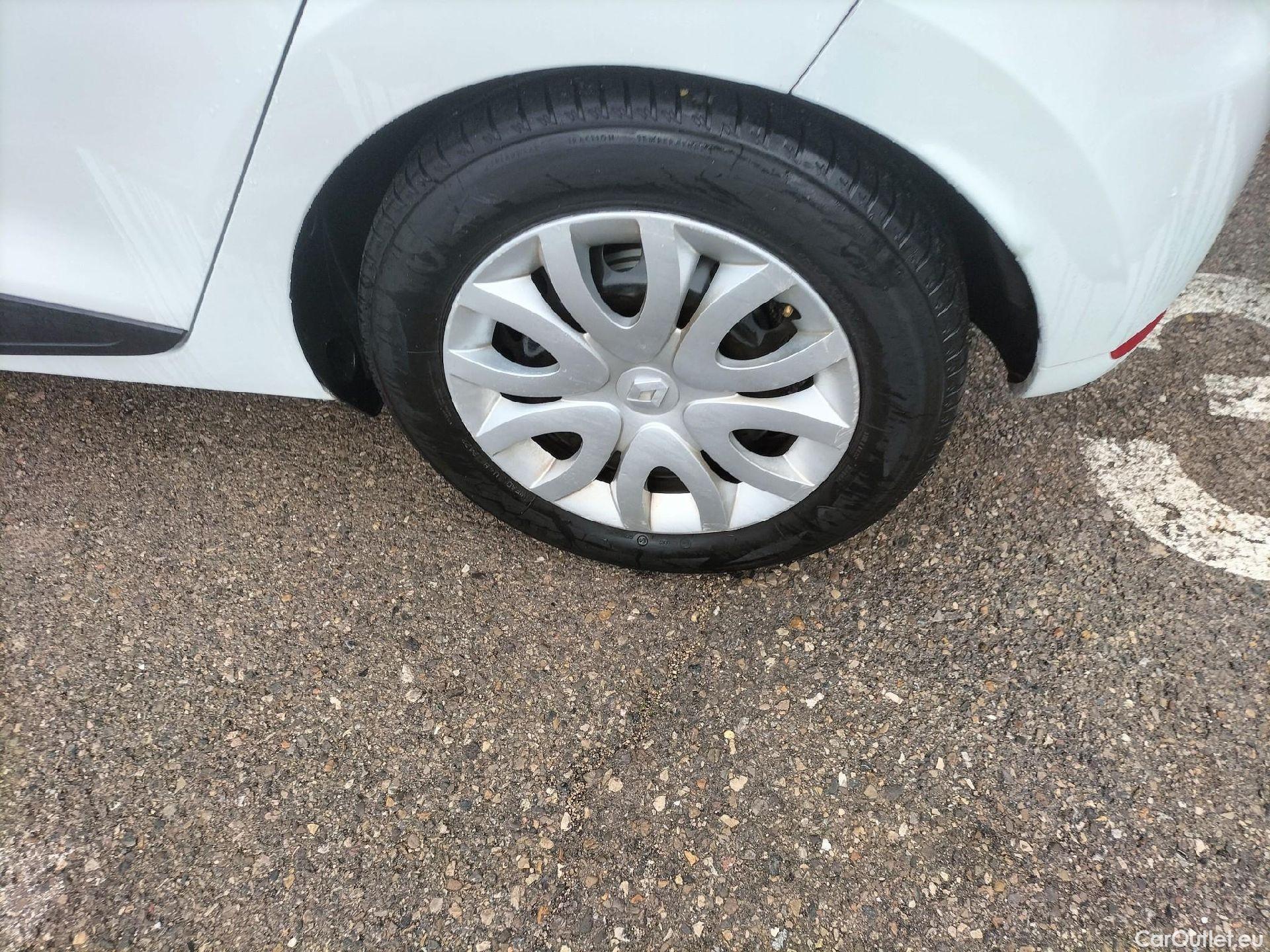  Renault  Clio RENAULT  / 2016 / 5P / berlina con portón Business TCe 66kW (90CV) GLP -18 #19