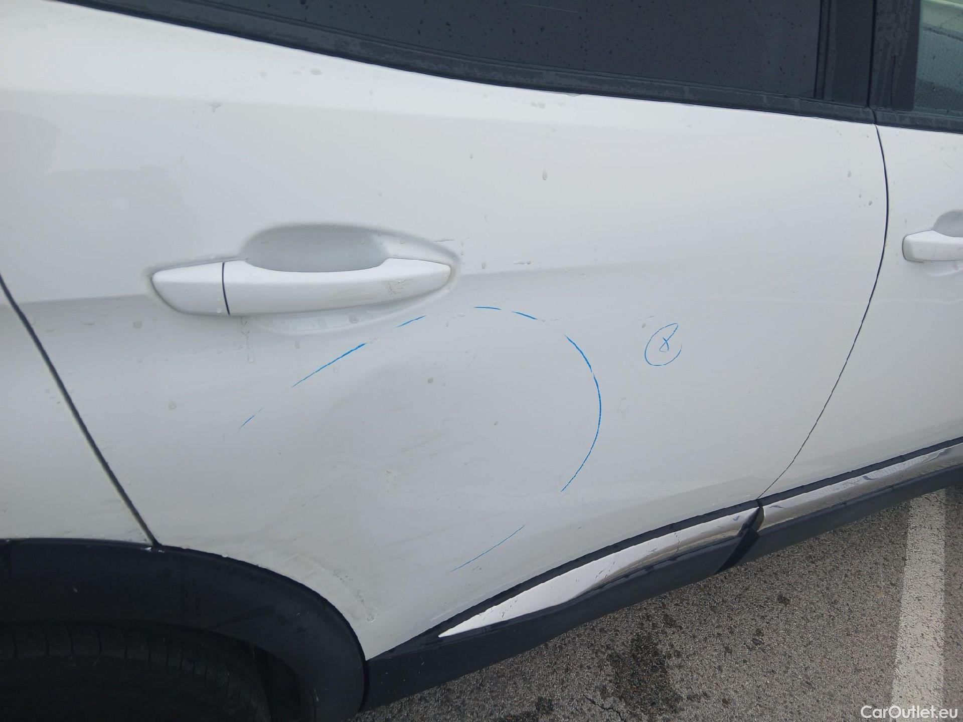  Peugeot  3008 PEUGEOT  / 2016 / 5P / todoterreno 1.5 BlueHDi 96kW (130CV) S&S Style #26