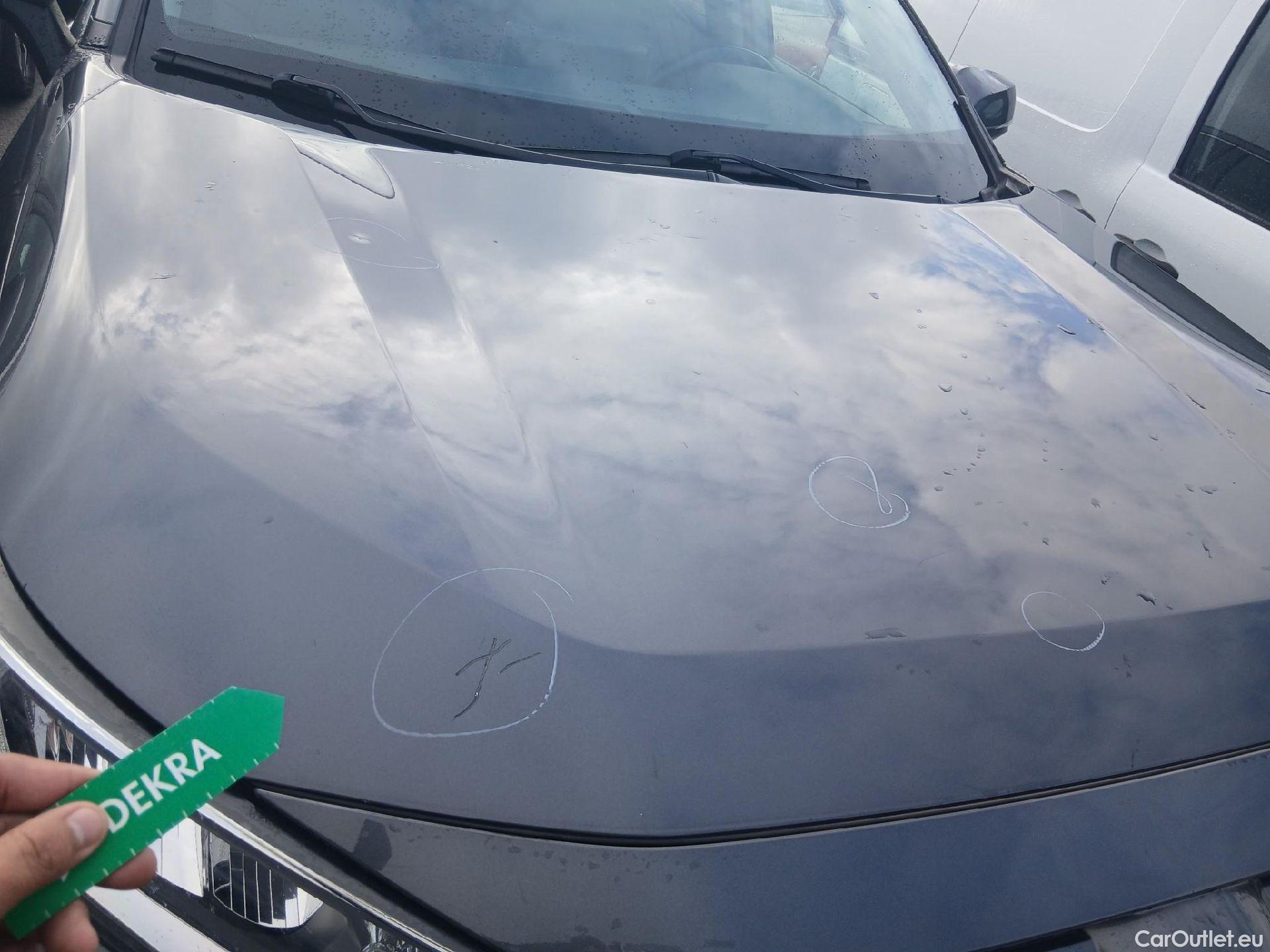  Toyota  RAV4 TOYOTA  / 2018 / 5P / todoterreno 2.5l 220H Advance 4WD #21